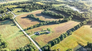 762 Cave Farm Rd, Troy, MO 63379