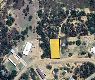 627 Falcon Dr, Zapata, TX 78076