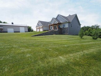 1687 N 200 E, Albion, IN 46701