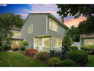 570 N Hayden Bay Dr Unit 570, Portland, OR 97217