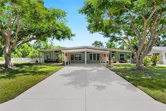 2005 Tetlow Place, Sarasota, FL 34239