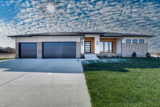 231 S Ciderbluff Ct, Wichita, KS 67052