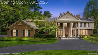 328 Barden Rd, Bloomfield Hills, MI 48304