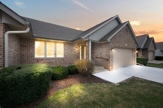 1732 Brock Cir Unit 44, Sycamore, IL 60178