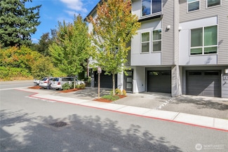 4206 204th St SW Unit B2, Lynnwood, WA 98036
