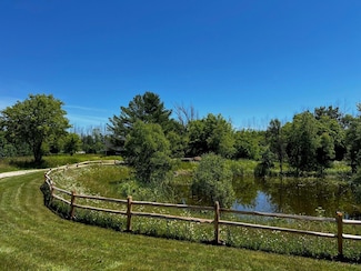 Lt4 Double Tree Ln, Grafton, WI 53024