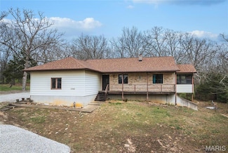 1020 White Hawk Dr, Cuba, MO 65453