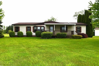 10805 Wilkes Rd, Brockway, MI 48097
