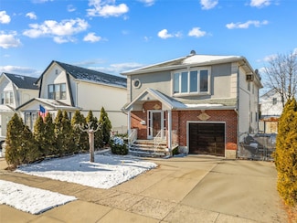 48 Remsen St, Elmont, NY 11003