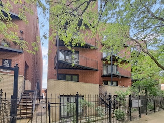 25 E 26th St Unit 4, Chicago, IL 60616