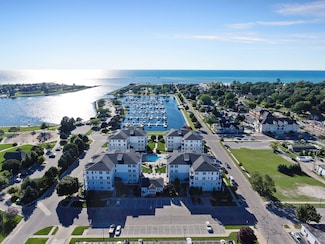 200 S Robert St Unit 53, Ludington, MI 49431