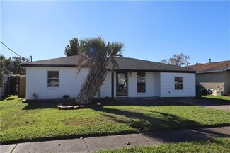 12 Camellia Ln, Westwego, LA 70094