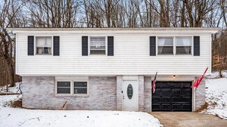 56 W 10th St, Dresden, OH 43821