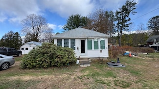 8 Pleasant St, Fryeburg, ME 04037