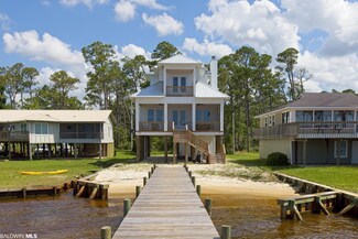 29198 Rosemary Ln, Elberta, AL 36530