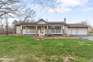 286 Reynolds Rd, Fort Edward, NY 12828