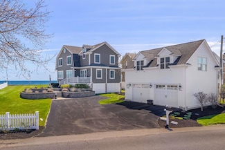 150 Webhannet Dr, Wells, ME 04090