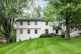 9533 Hopewell Rd, Cincinnati, OH 45249