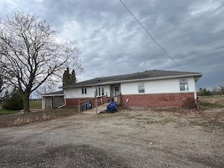 W8662 W Lone Elm Rd, van Dyne, WI 54979