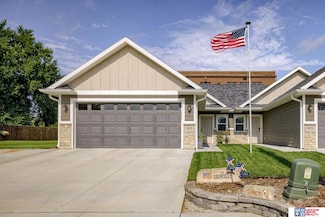 1815 N East Ave, York, NE 68467