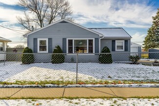 809 Copper Dr, Machesney Park, IL 61115