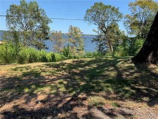 6036 S Lakeshore Dr, Shreveport, LA 71119