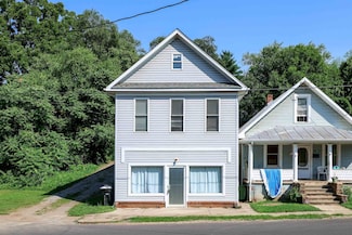 107 Virginia Ave, Shenandoah, VA 22849