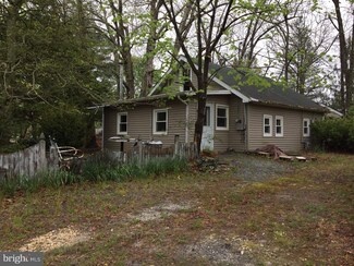 332 Hamburg Ave, Egg Harbor City, NJ 08215