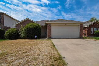 405 Rock Prairie Ln, Fort Worth, TX 76140