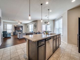 1800 Ridge Creek Ln, Aubrey, TX 76227