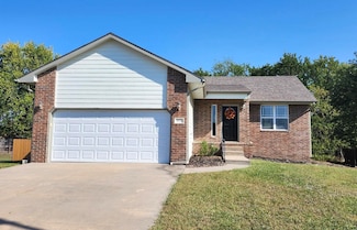817 E Hedgewood St, Andover, KS 67002
