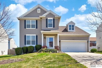 2411 Crystal Dr, Papillion, NE 68046