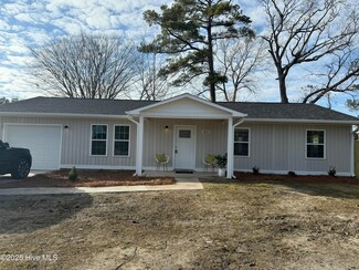 411 Regalwood Dr, Jacksonville, NC 28546