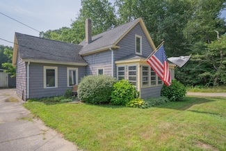 20 Fearing Hill Rd, Wareham, MA 02571