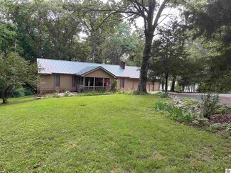 115 Tillett Hill Ln, Benton, KY 42025