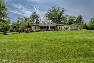 204 Parkway Rd, Bristol, TN 37620