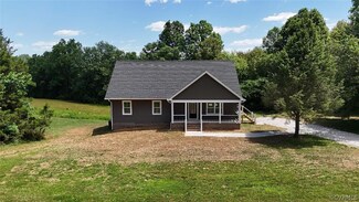 729 Mockingbird Ln, Gladstone, VA 24553