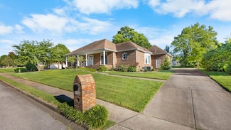 2588 Stone Briar Dr, Clarksville, TN 37043