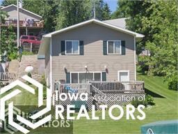 2120 S Lakeshore Dr, Brooklyn, IA 52211
