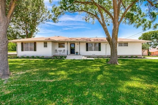 220 N Town East Blvd, Sunnyvale, TX 75182