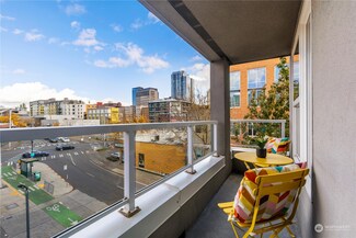 4343 Roosevelt Way NE Unit 407, Seattle, WA 98105