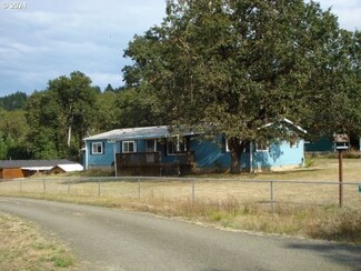 175 Leisure Ln, Glide, OR 97443