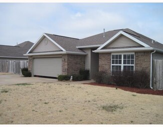 3040 White Oak Place, Springdale, AR 72762