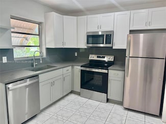 1850 Arthur St Unit 11, Hollywood, FL 33020