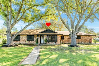 15911 Ash Rd, Alvin, TX 77511