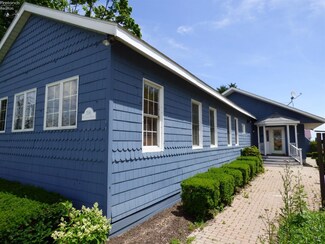 206 Toledo Ave, Put In Bay, OH 43456