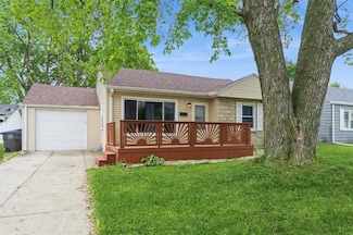 1803 62nd St, Des Moines, IA 50322
