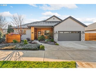 807 Hamilton St, Springfield, OR 97477