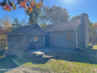 220 Sage Ln, East Stroudsburg, PA 18301