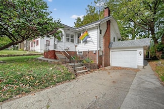 2523 Prospect Rd, Des Moines, IA 50310